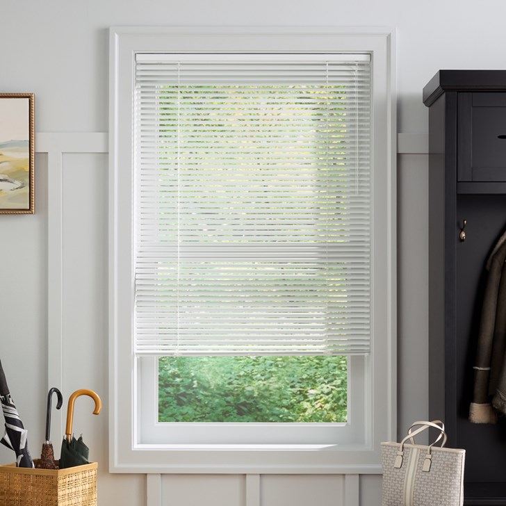 Color: White 205; Lift: Cordless