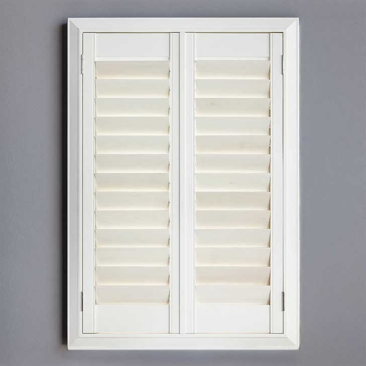 Frame Color: Bright White; Louver Color: Parchment