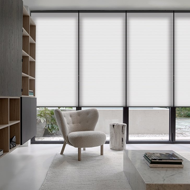 Color: Niger LF Light Grey; Lift: Motorized; Headrail: Standard