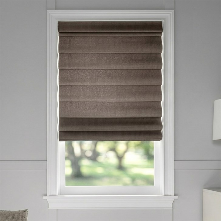 Color: Leo Champagne; Fold Style: Soft