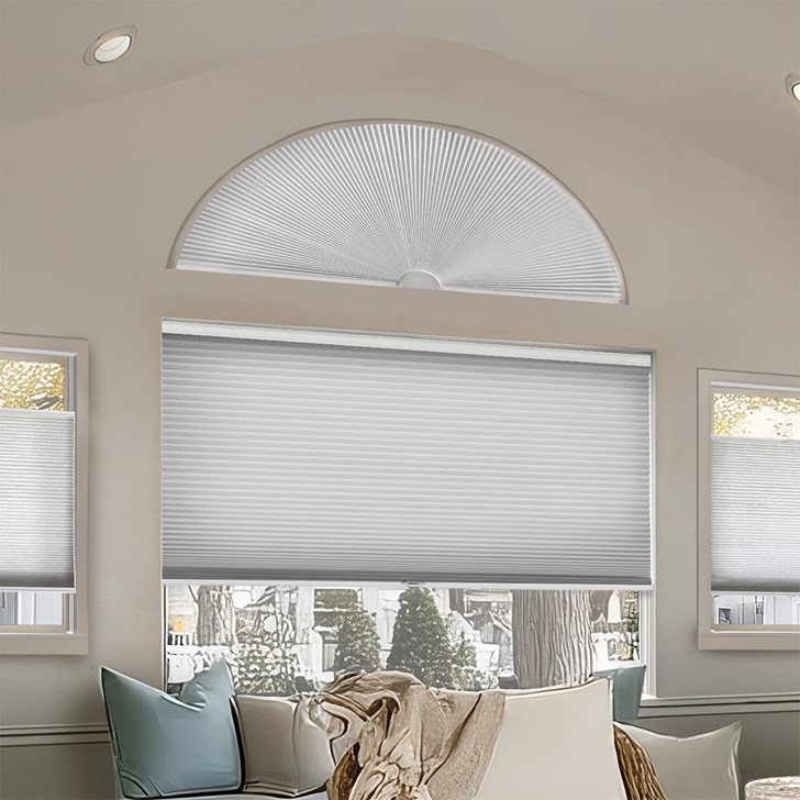 Color: Light Cream; Lift: Cordless