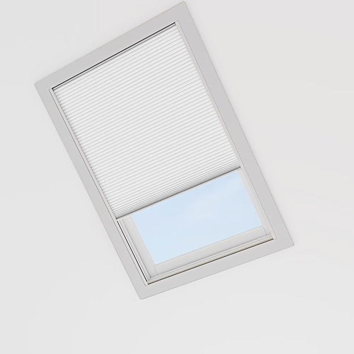Color: Cambrica Whisper