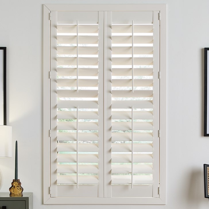Color: Swiss Coffee; Location: Front Tilt Bar; Louver Size: 4 Inch, Hinge Color: Painted to Match; Split: 2 Panels Split Tilt Rod