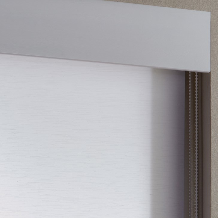 Color: Carleen Calla Lily F0752; Opacity: Light Filtering; Lift: Continuous Corded Loop Plastic White; Valance: Modern Wood Pure White 001; Hem Bar: Fabric Wrapped